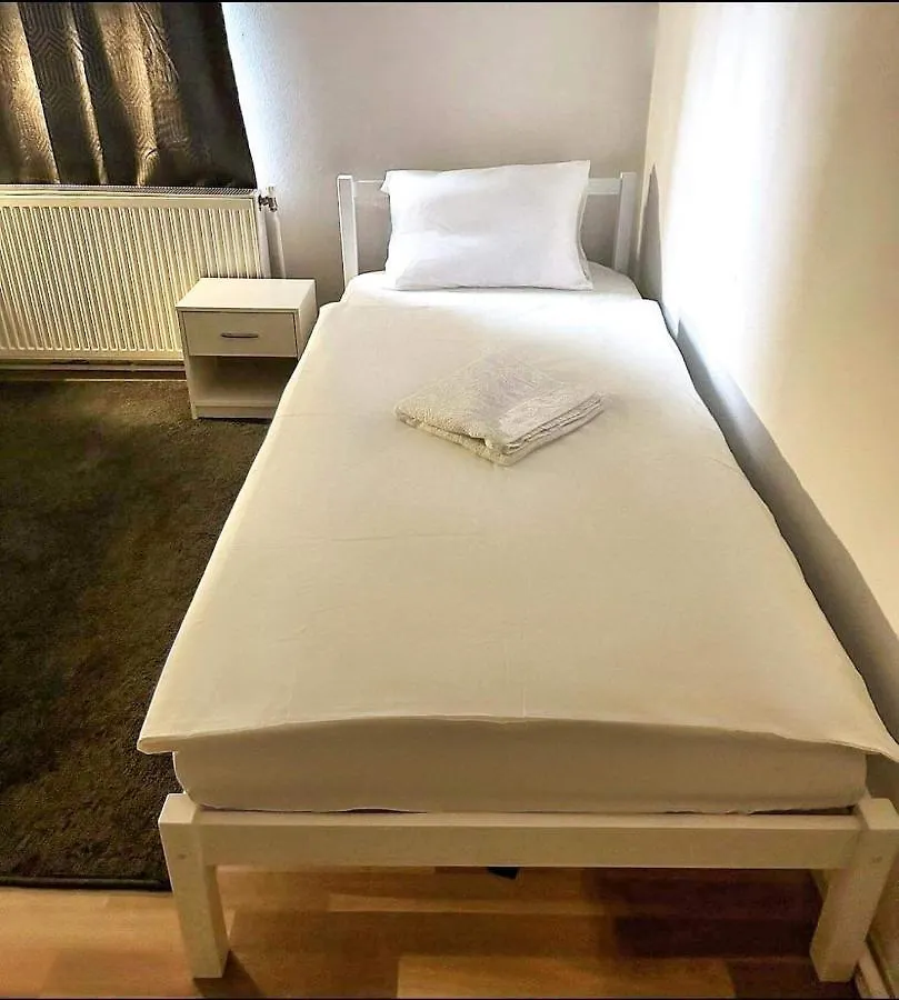 Adelin Vienna Hostel 0*,